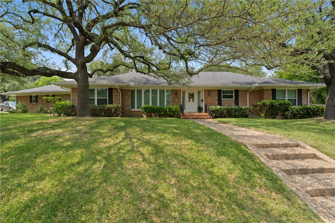 2709 Wooded Acres Drive Waco TX 76710