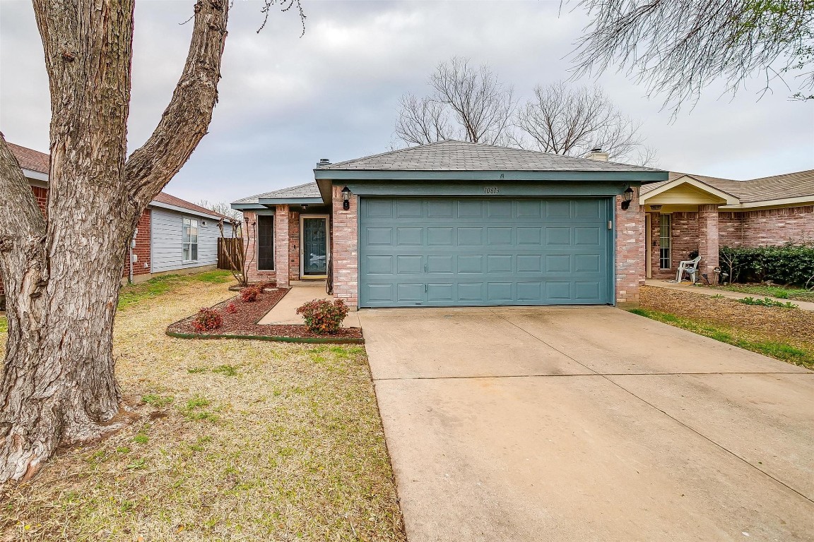 10613 Shadywood Drive Fort Worth TX 76140