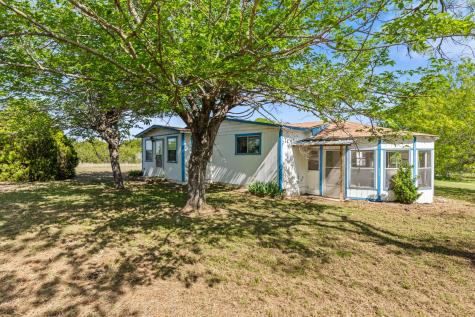 168 Tobacco Road Whitney TX 76692