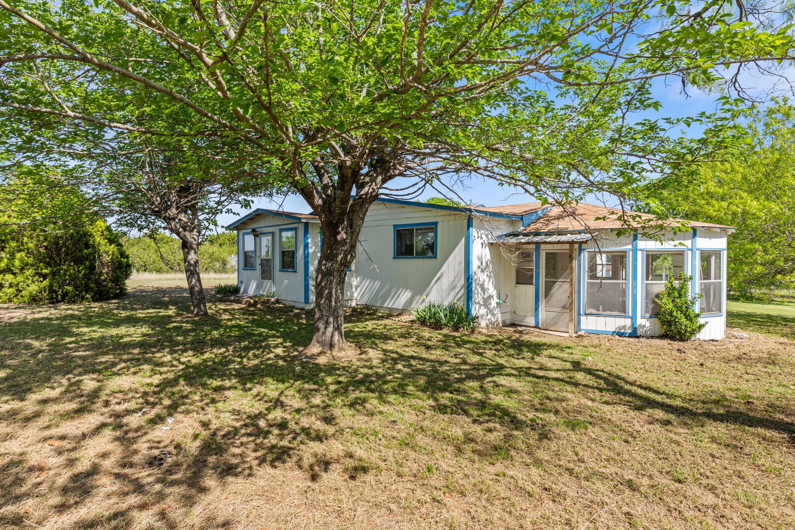168 Tobacco Road Whitney TX 76692