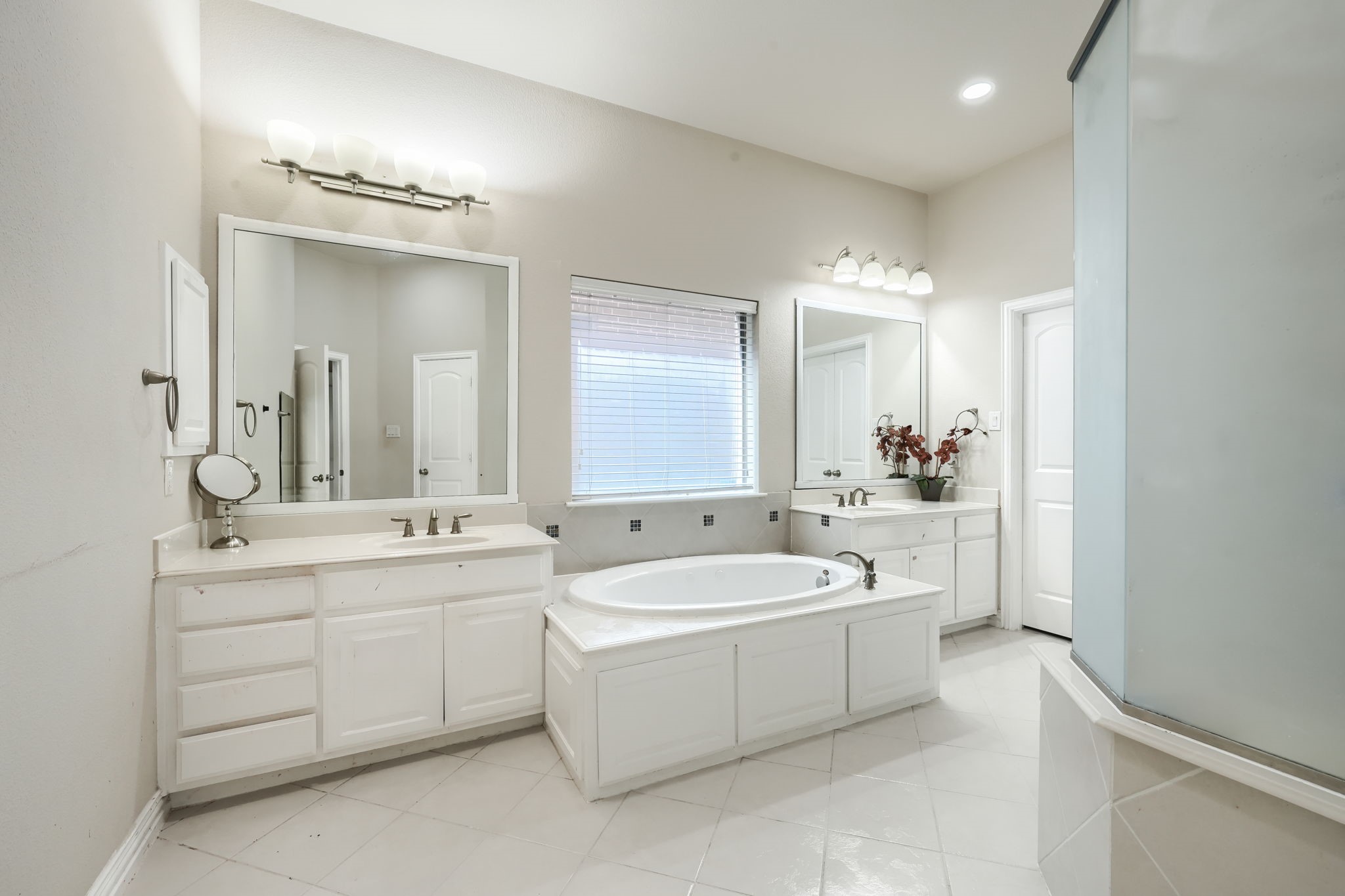 2246 Longview Road Irving TX 75063