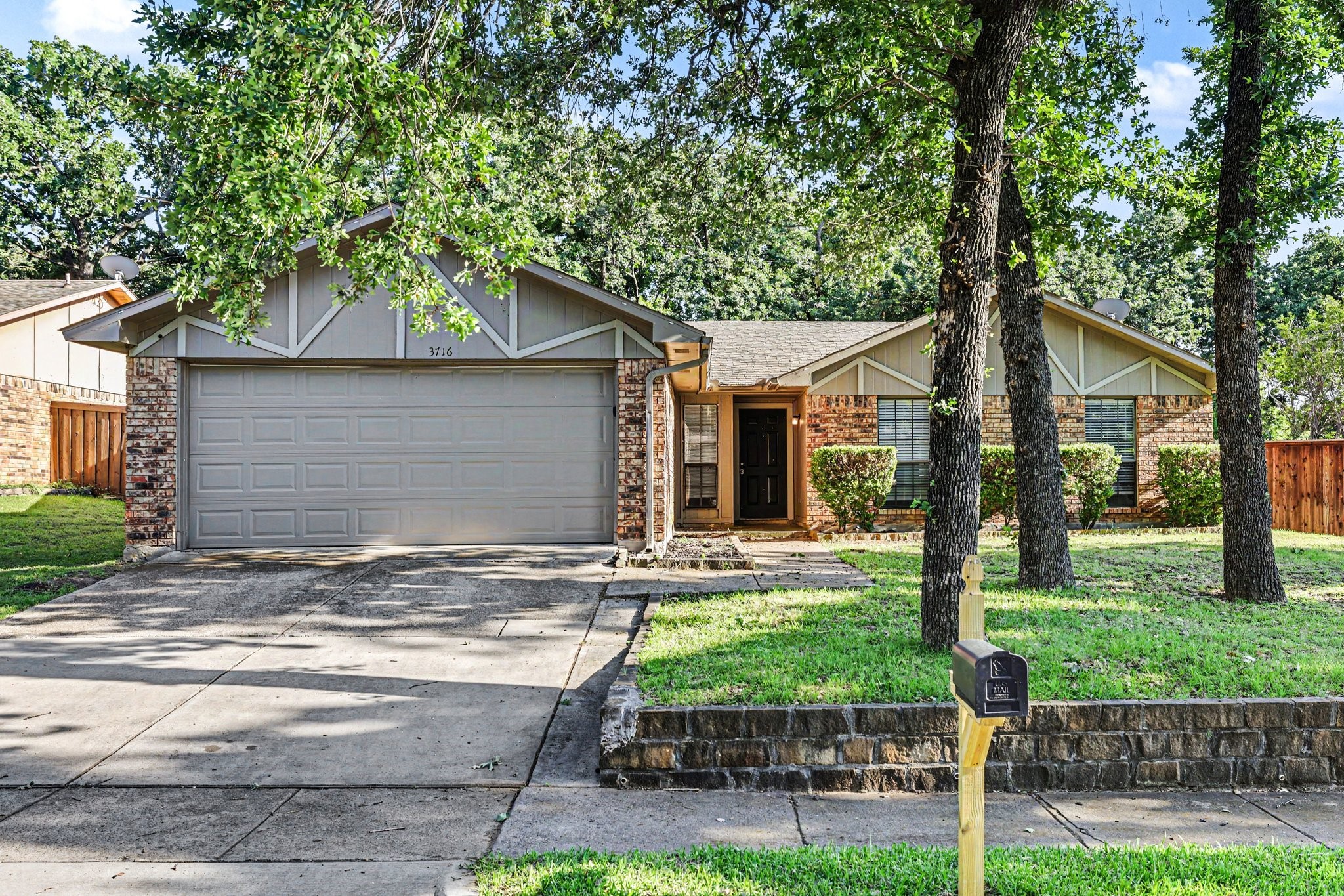 3716 Pinewood Street Bedford TX 76021