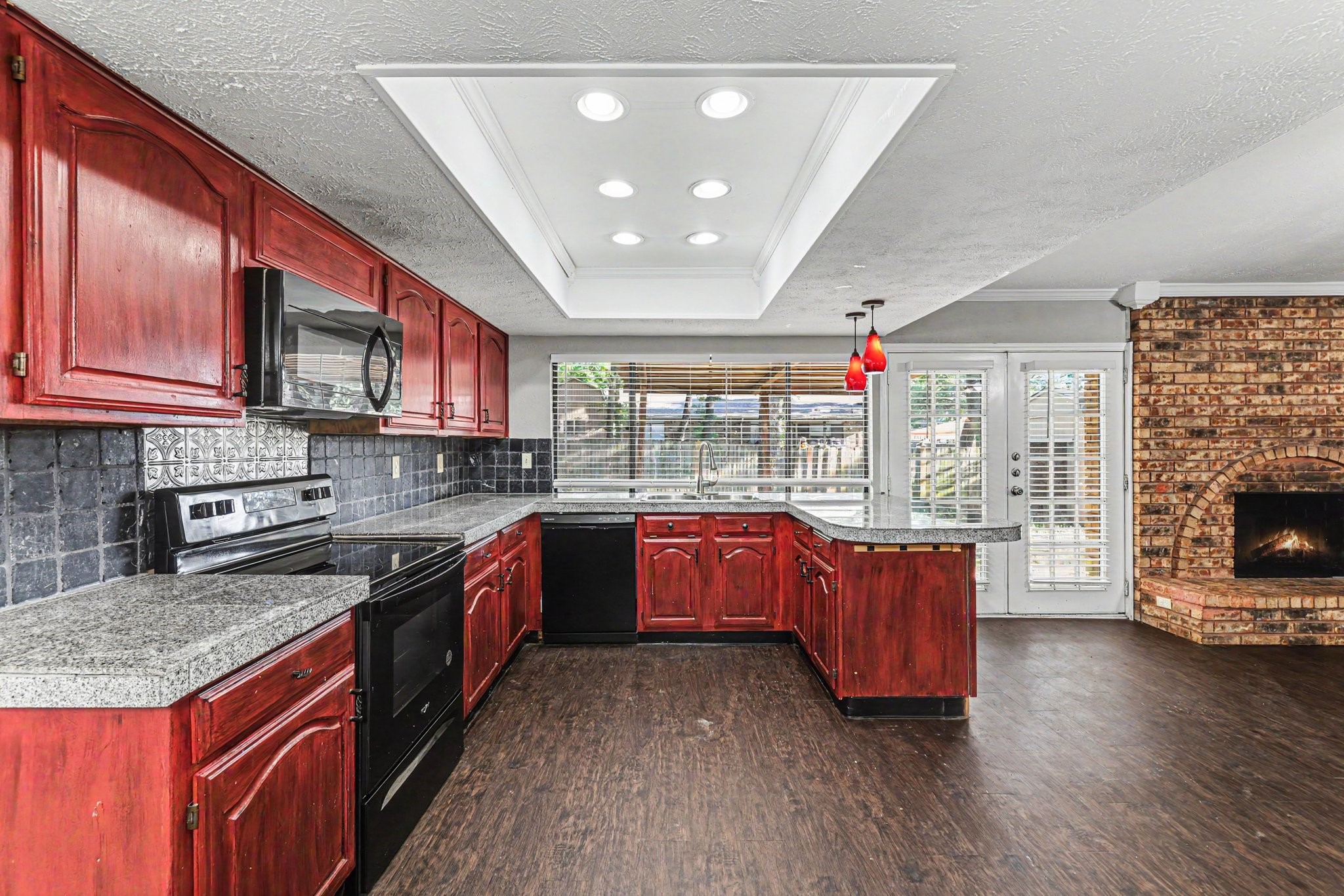 3716 Pinewood Street Bedford TX 76021