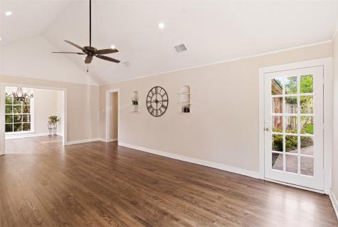 6141 Fairway Avenue Dallas TX 75227