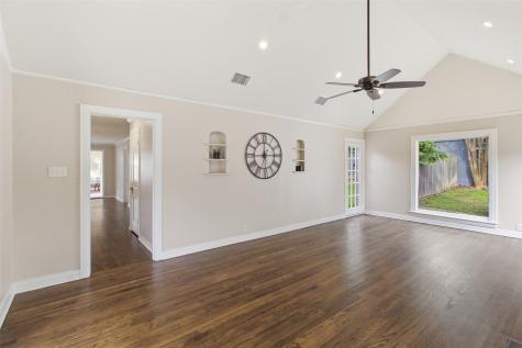 6141 Fairway Avenue Dallas TX 75227