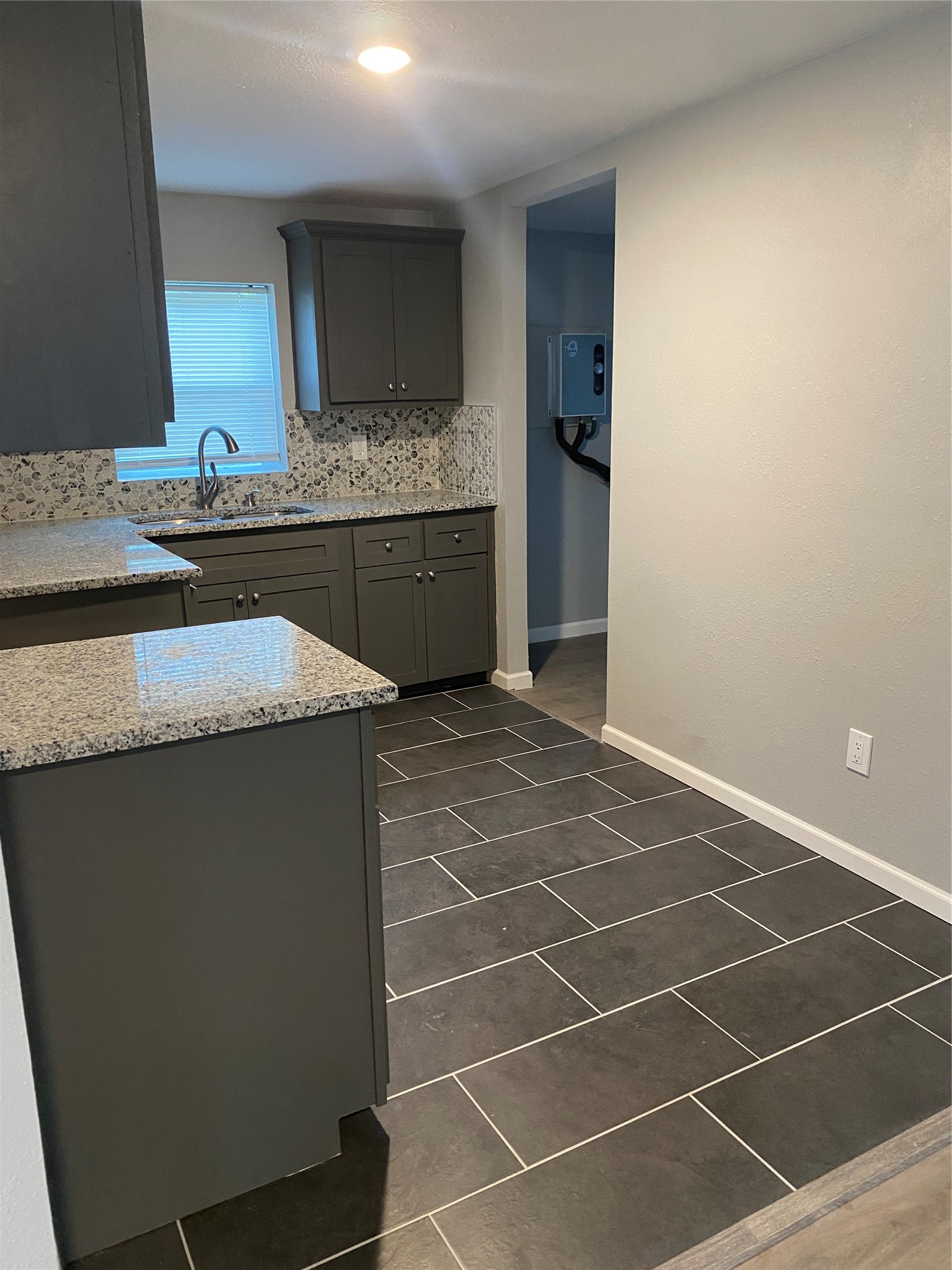 324 Hogan Lane Bellmead TX 76705