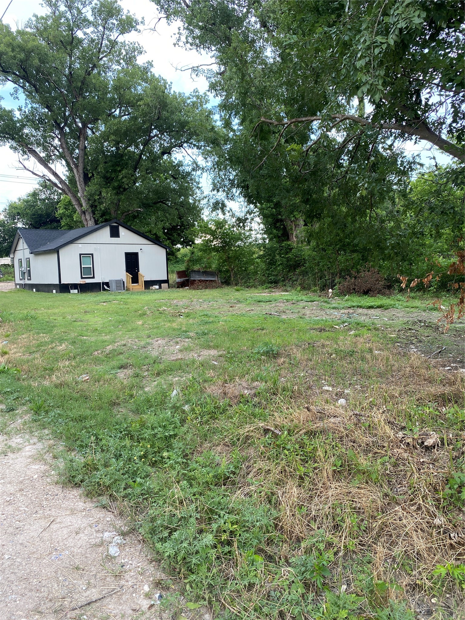 324 Hogan Lane Bellmead TX 76705