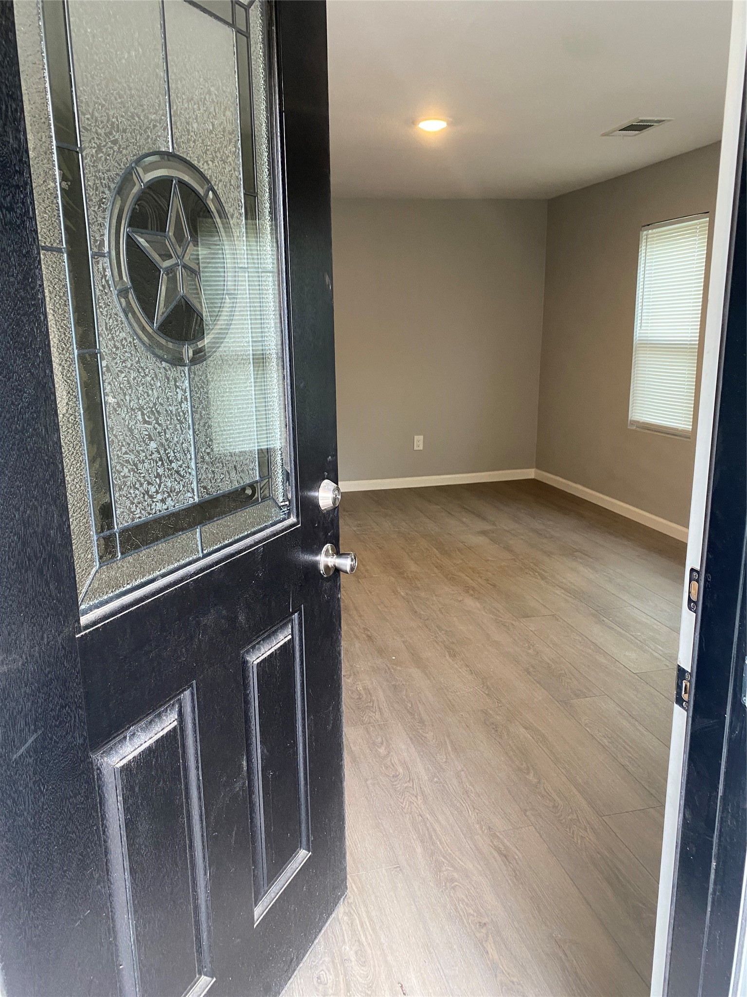 324 Hogan Lane Bellmead TX 76705
