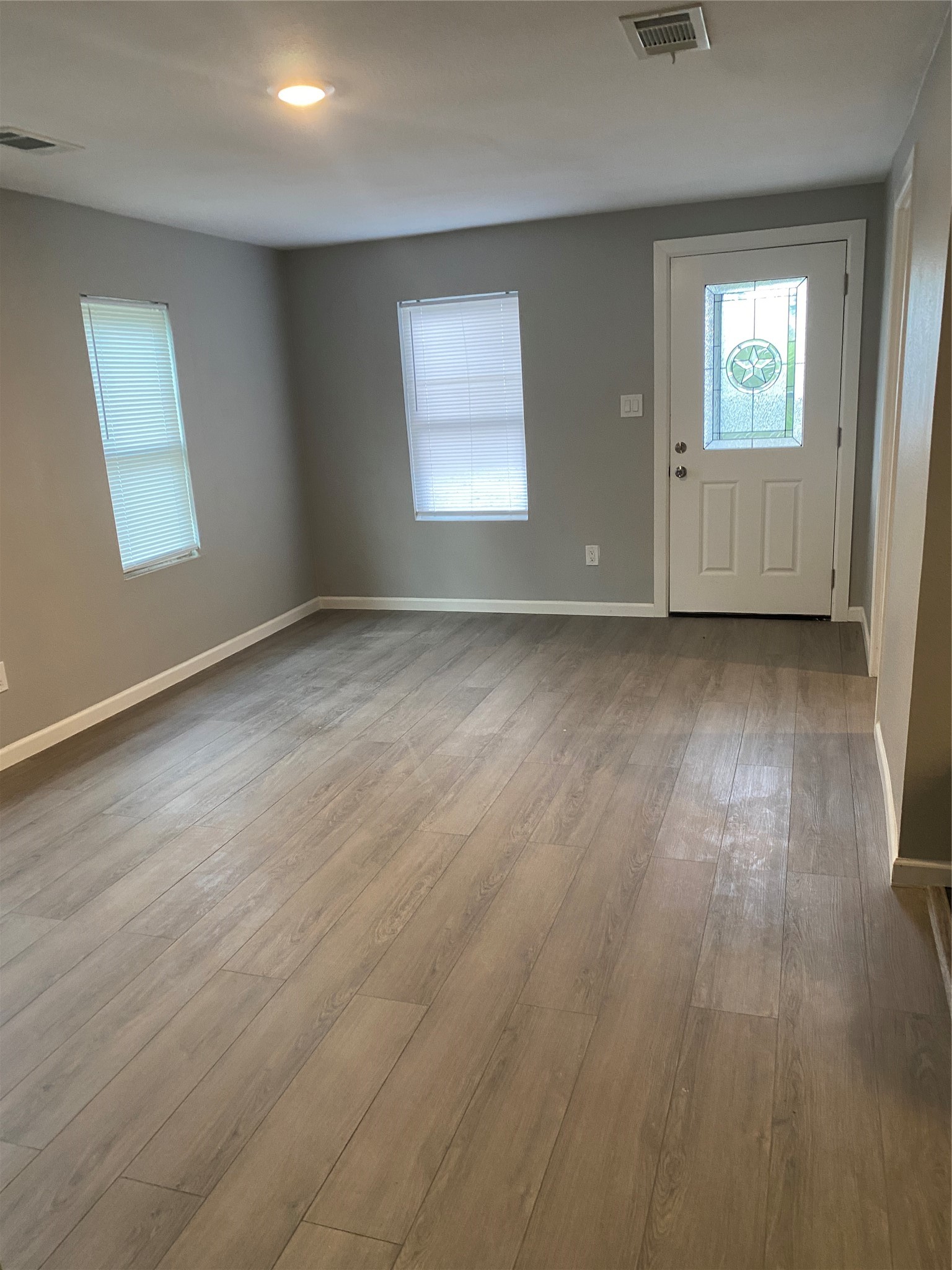 324 Hogan Lane Bellmead TX 76705