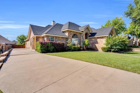 1607 W Westhill Drive Cleburne TX 76033
