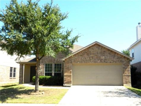 909 Starling Lane Aubrey TX 76227