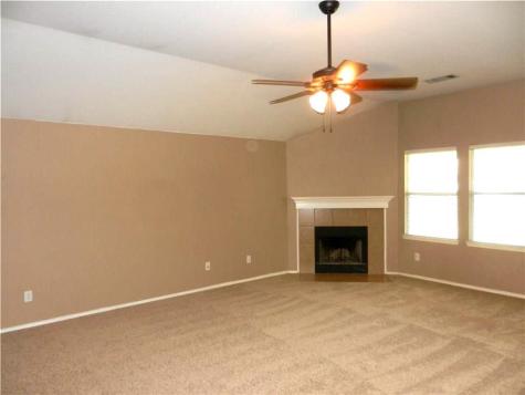 909 Starling Lane Aubrey TX 76227