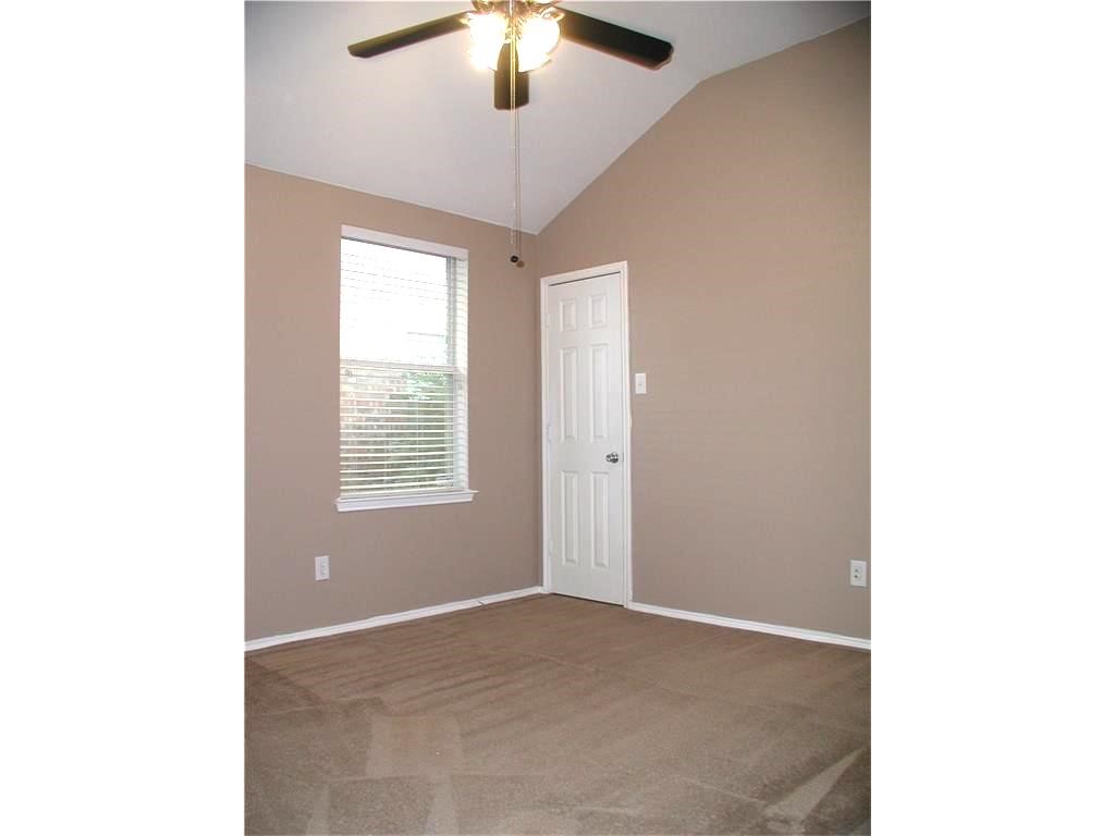 909 Starling Lane Aubrey TX 76227
