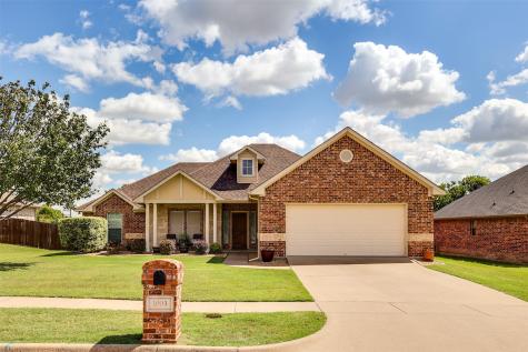 1003 Louise Lane Ennis TX 75119