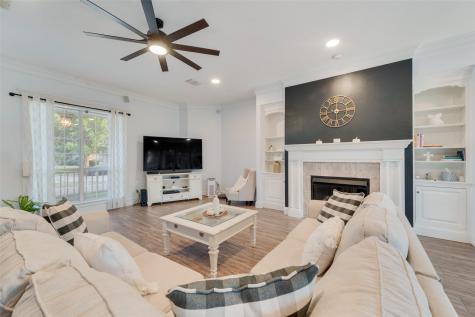 2100 Lakeridge Circle Ennis TX 75119