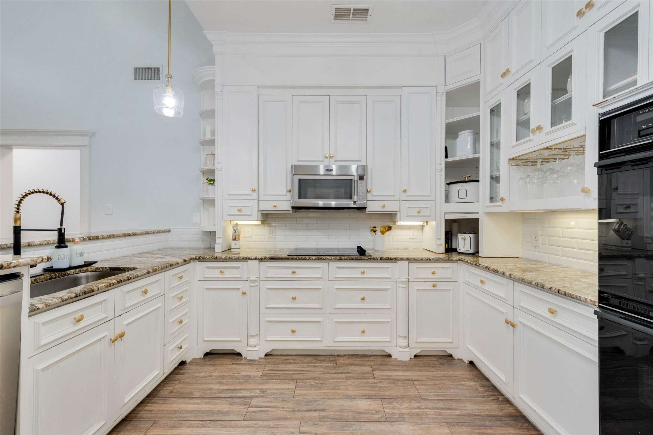 2100 Lakeridge Circle Ennis TX 75119