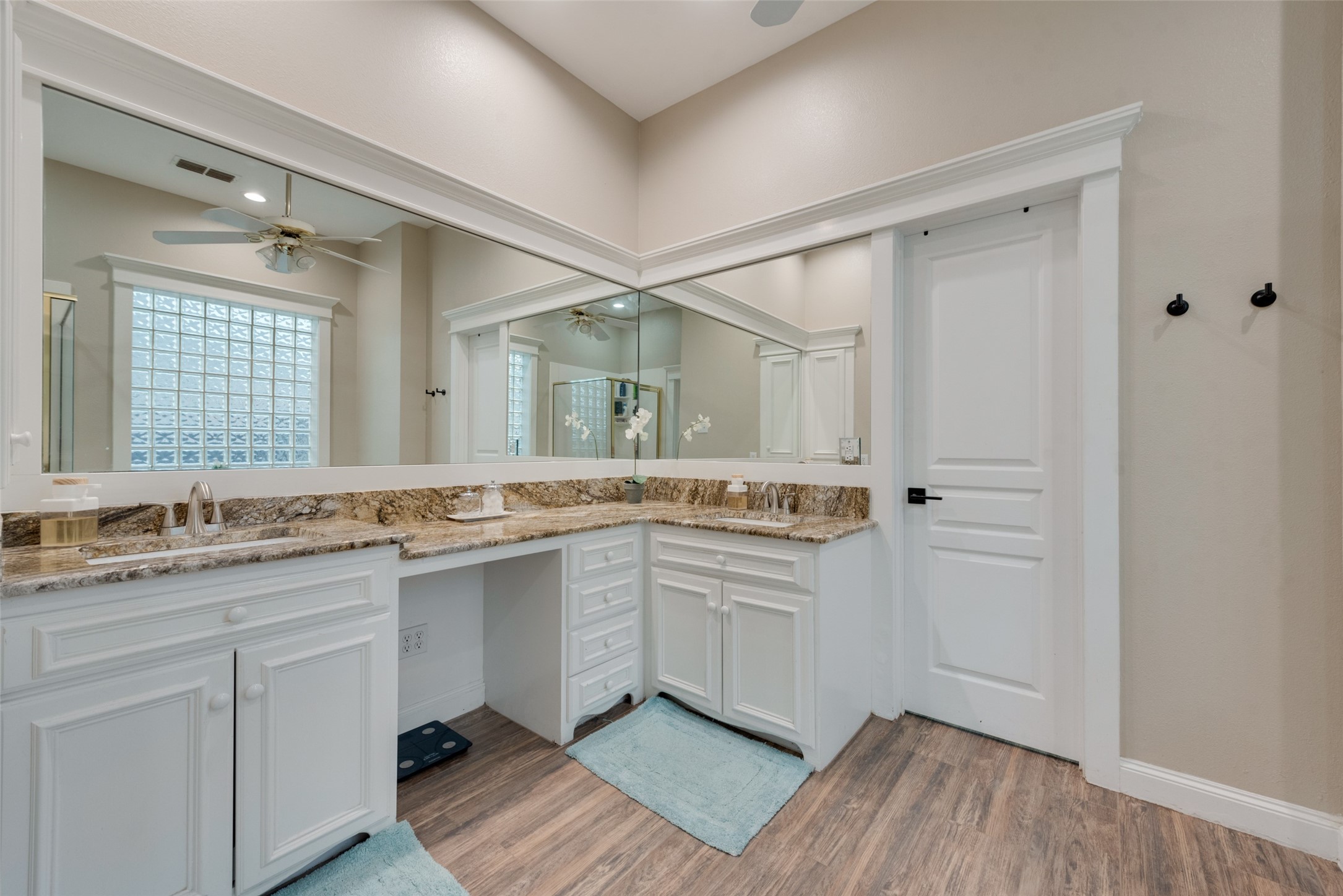 2100 Lakeridge Circle Ennis TX 75119