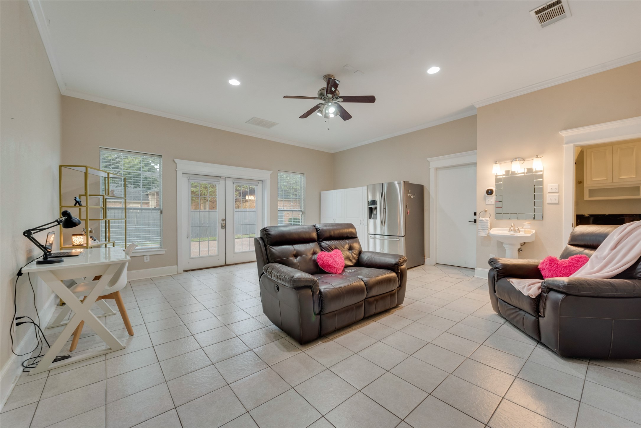 2100 Lakeridge Circle Ennis TX 75119