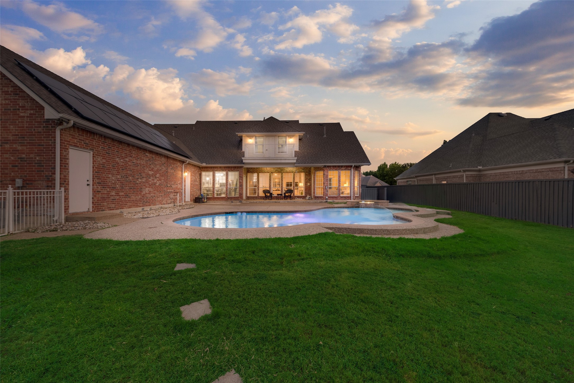 2100 Lakeridge Circle Ennis TX 75119