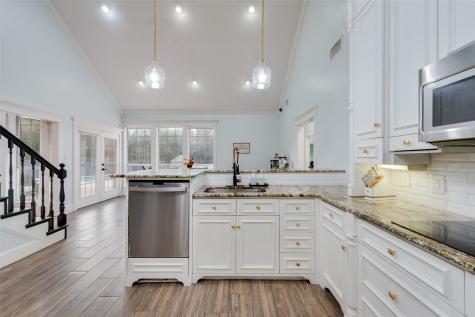 2100 Lakeridge Circle Ennis TX 75119