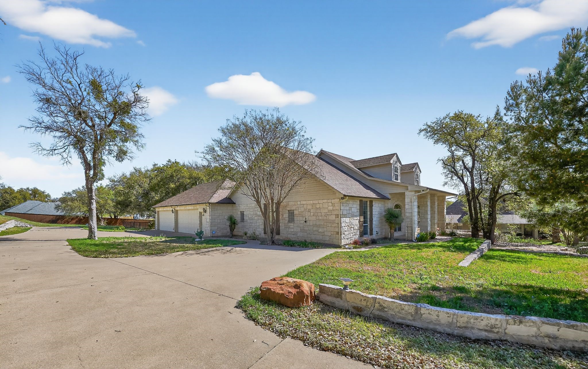 2104 Wills Way Drive Granbury TX 76049