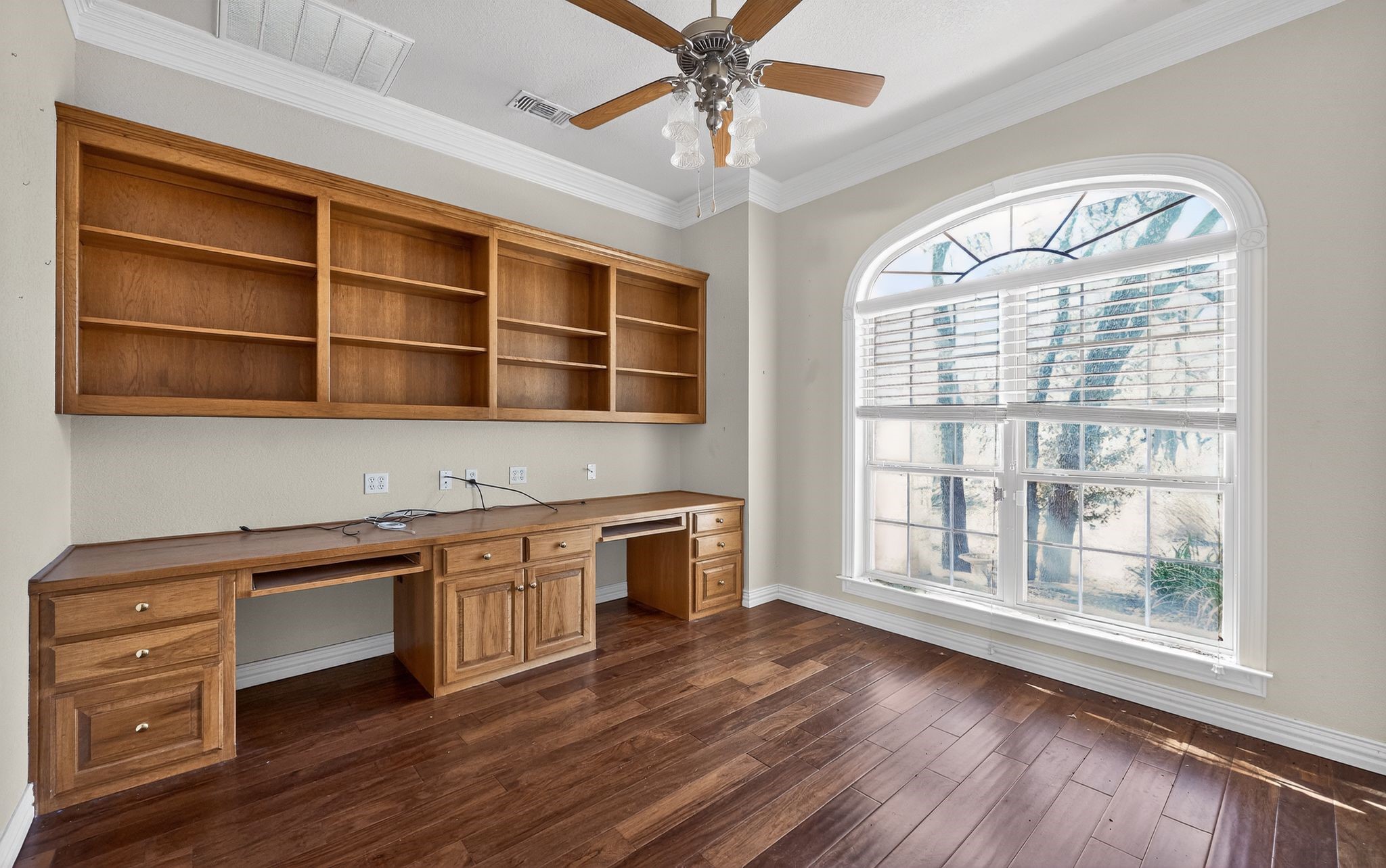 2104 Wills Way Drive Granbury TX 76049