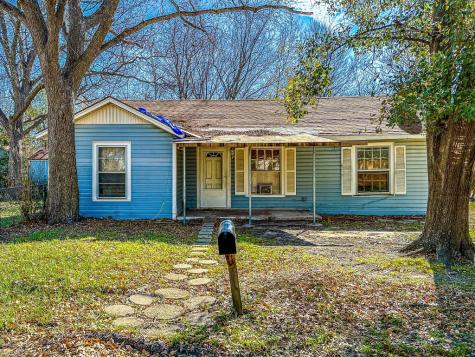 1629 W 10th Avenue Corsicana TX 75110