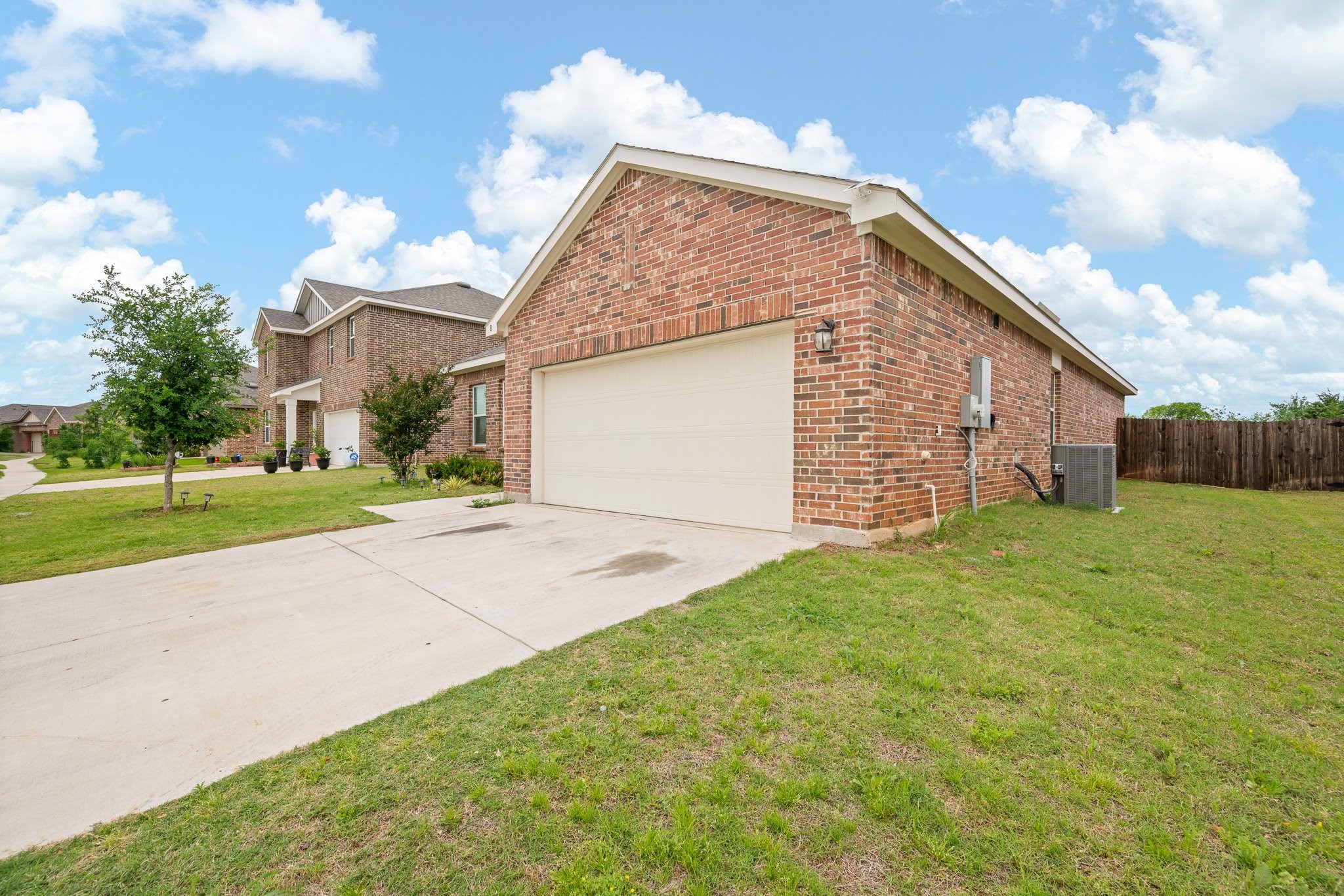 8 Glen Crossings Road Edgecliff Village TX 76134