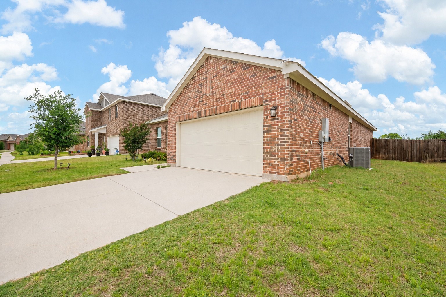 8 Glen Crossings Road Edgecliff Village TX 76134