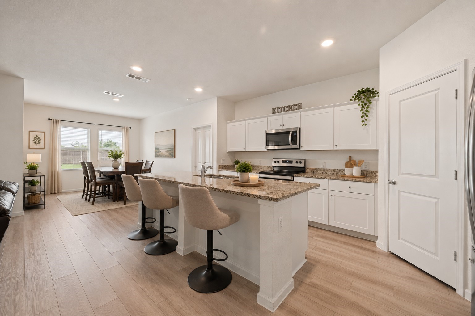 8 Glen Crossings Road Edgecliff Village TX 76134