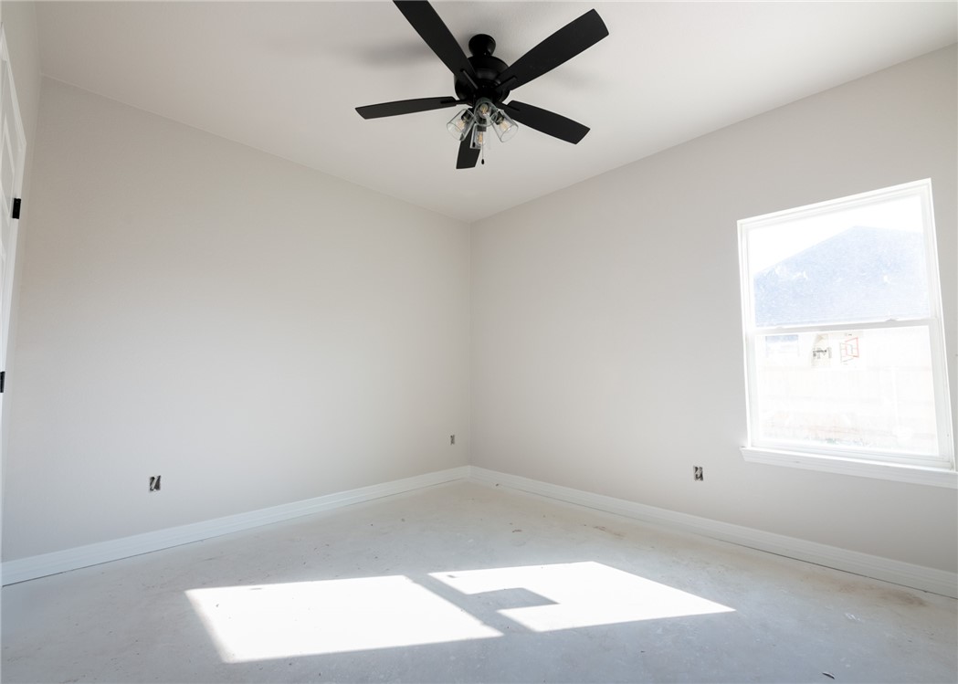 816 Secretariat Drive Hewitt TX 76643