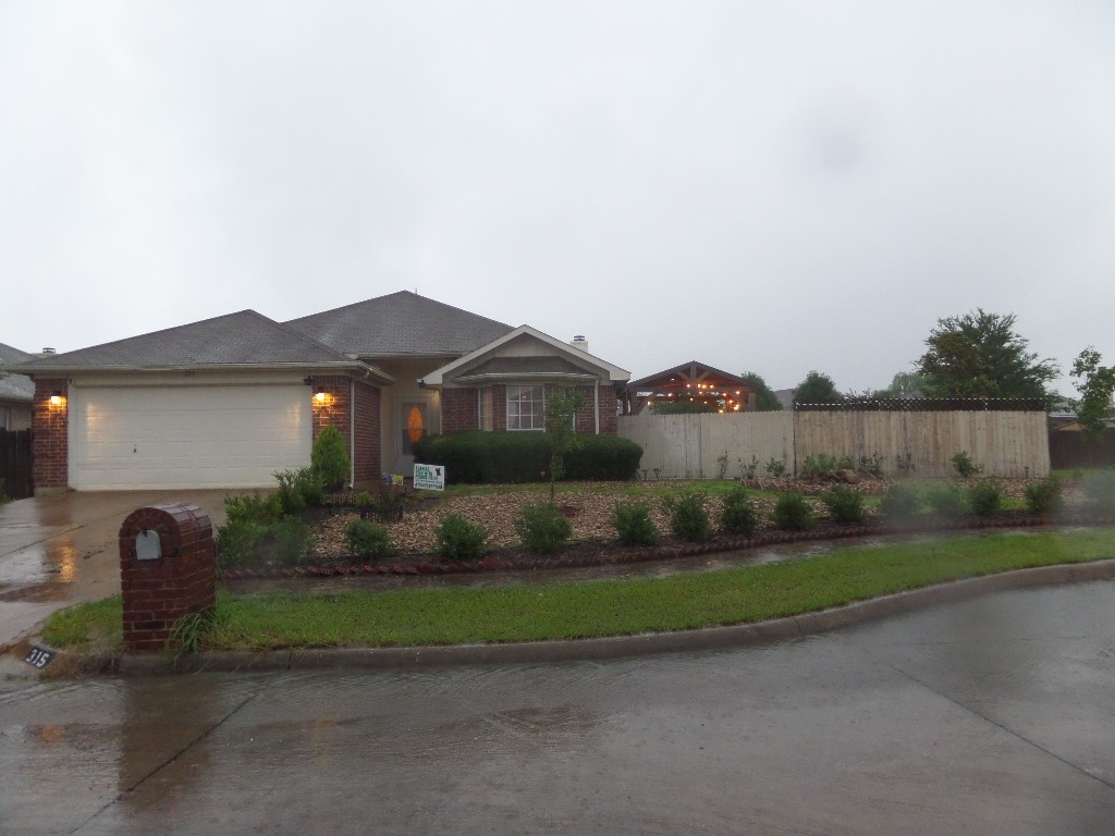 315 Katydid Court Arlington TX 76002