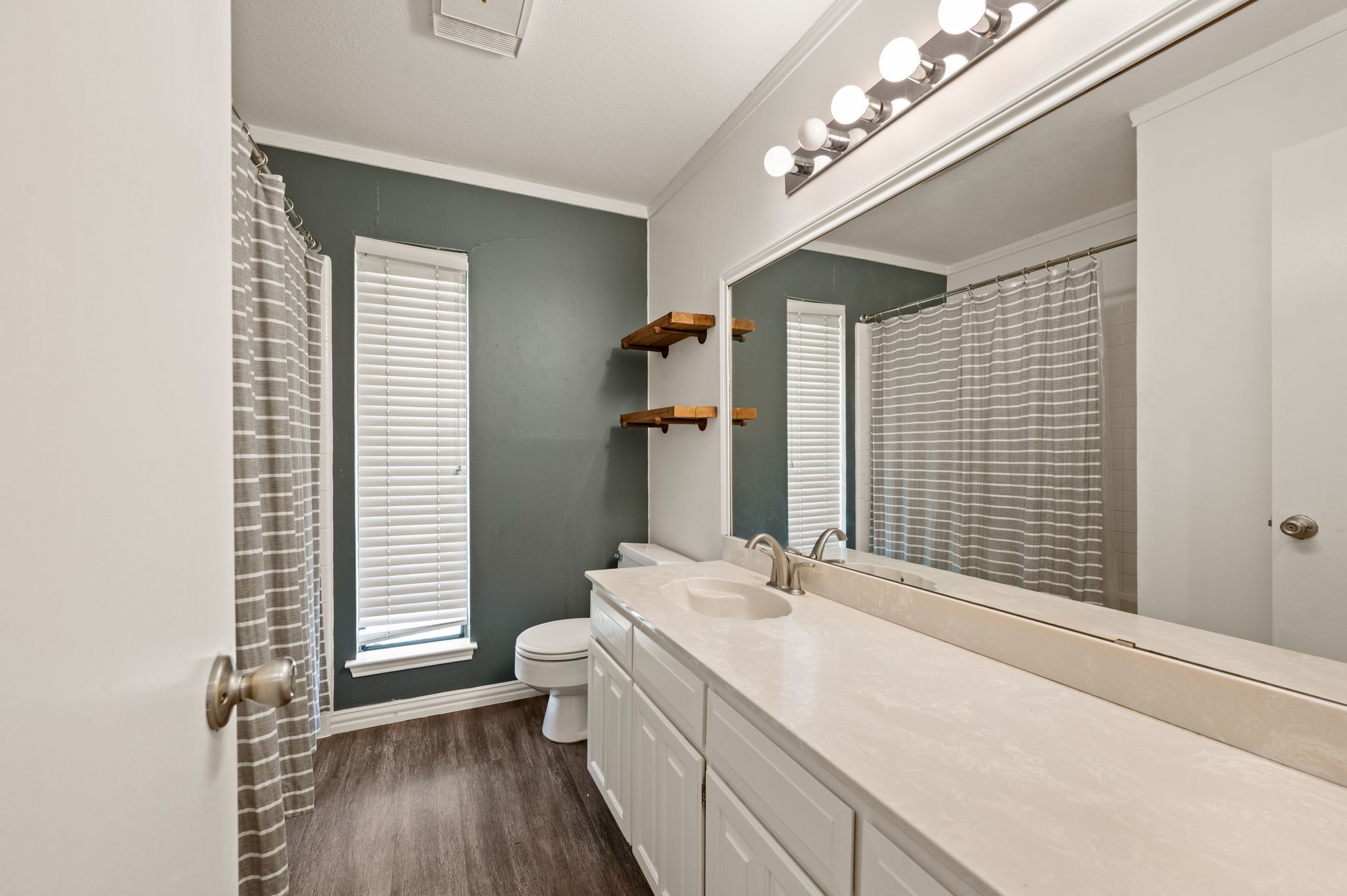 3000 Bluebonnet Lane Bedford TX 76021