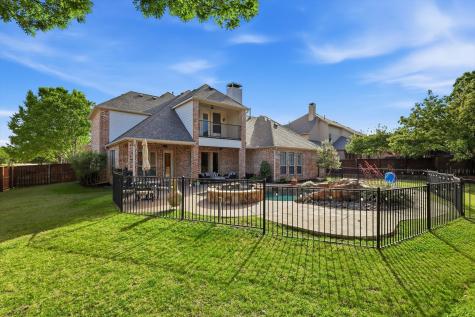 781 Lark Street Lantana TX 76226