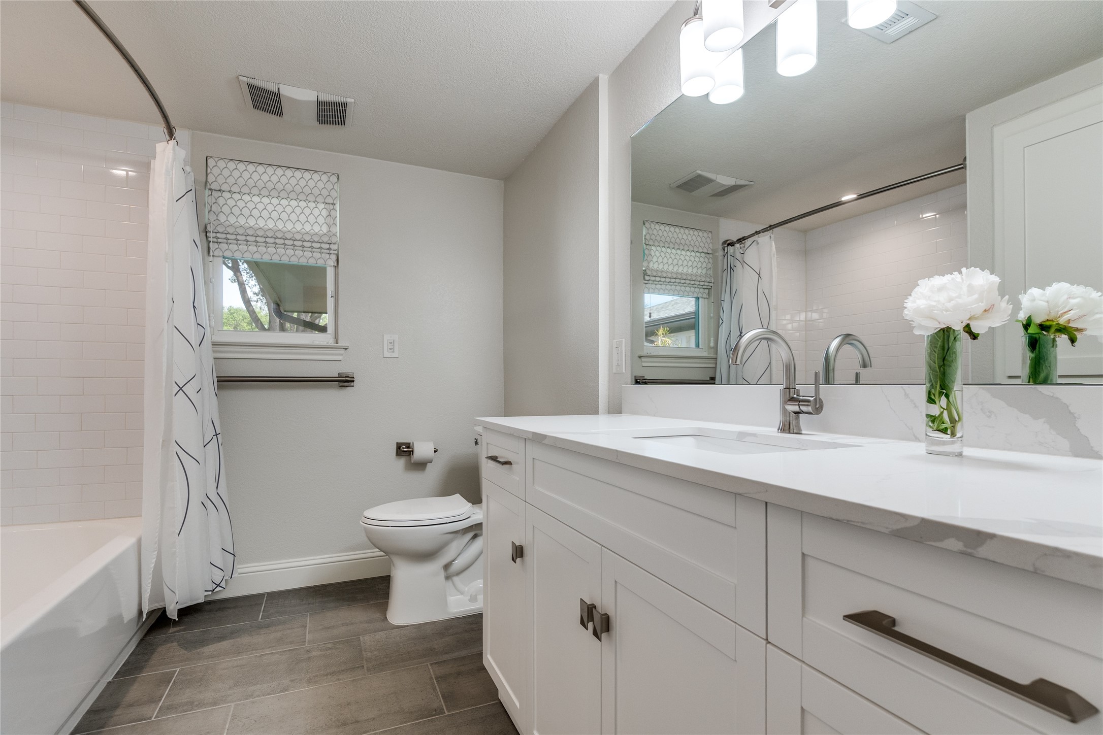 16046 Longvista Drive Dallas TX 75248
