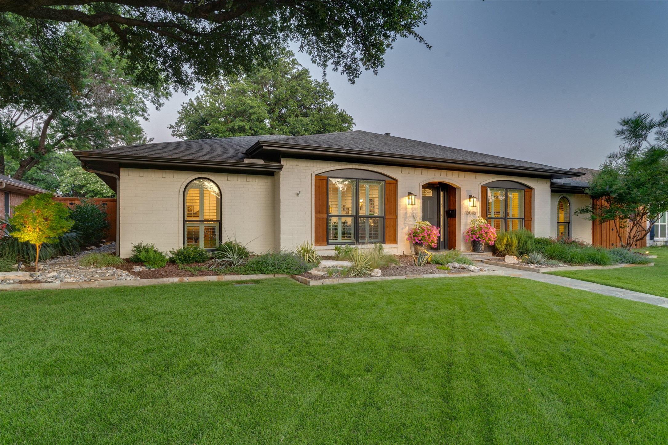 16046 Longvista Drive Dallas TX 75248