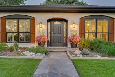 16046 Longvista Drive Dallas TX 75248
