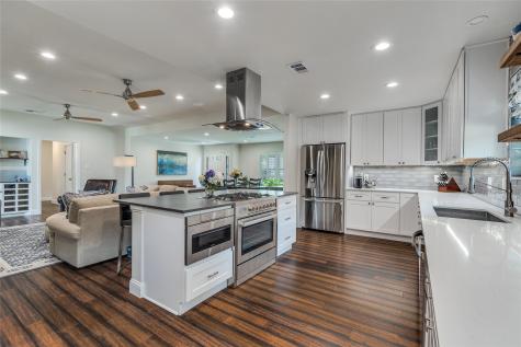 16046 Longvista Drive Dallas TX 75248