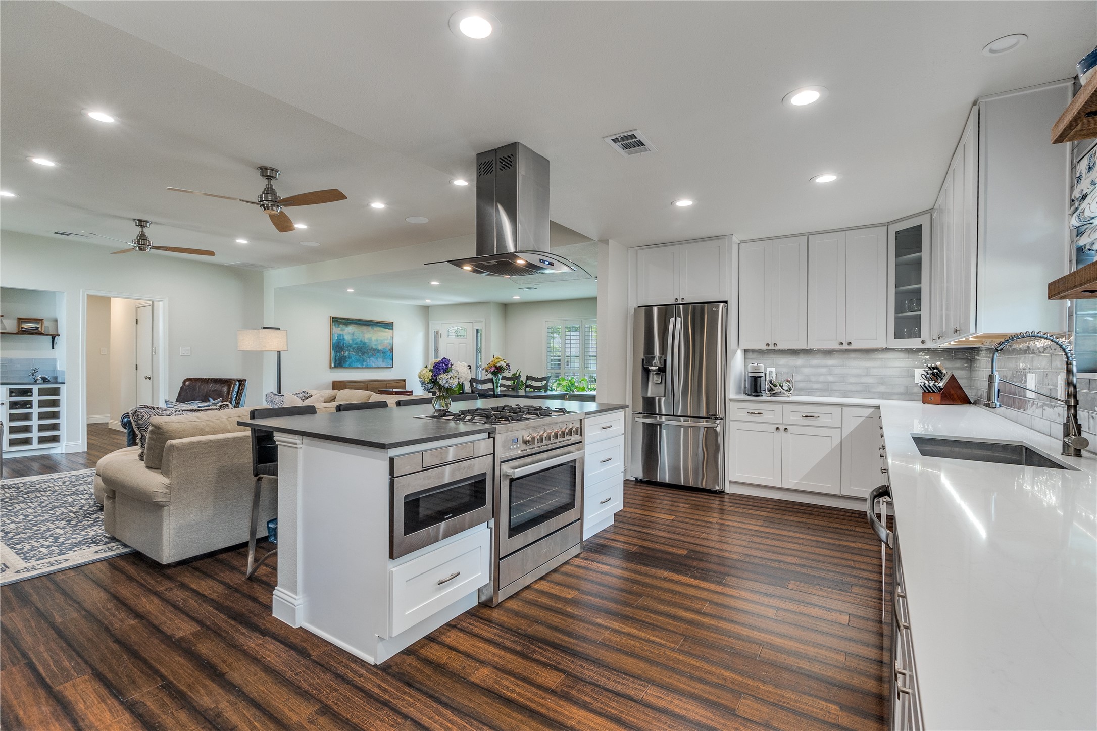 16046 Longvista Drive Dallas TX 75248