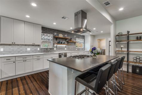16046 Longvista Drive Dallas TX 75248