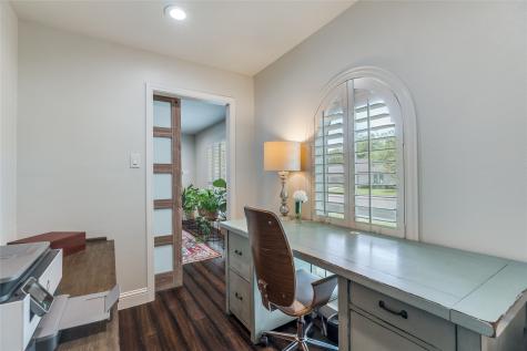 16046 Longvista Drive Dallas TX 75248