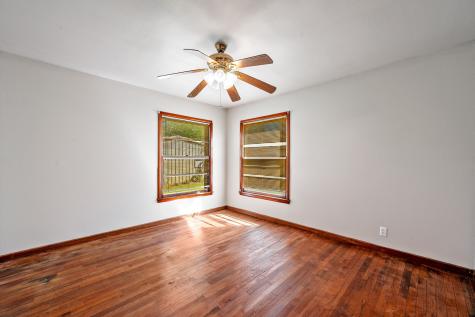 2615 W Johnson Street Denison TX 75020