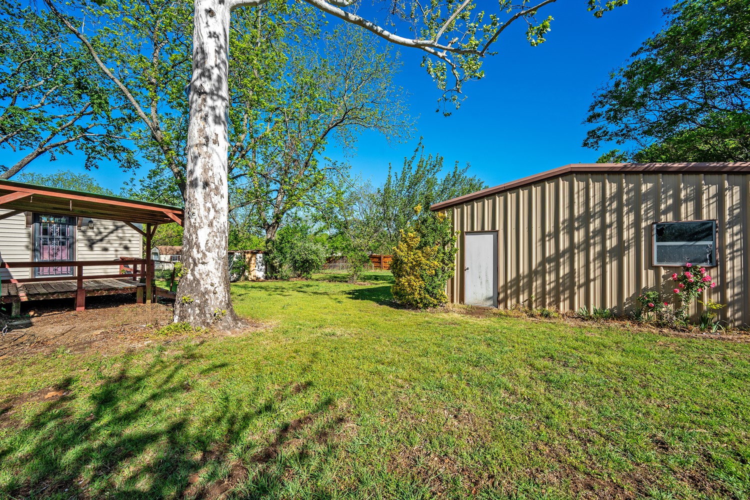 2615 W Johnson Street Denison TX 75020