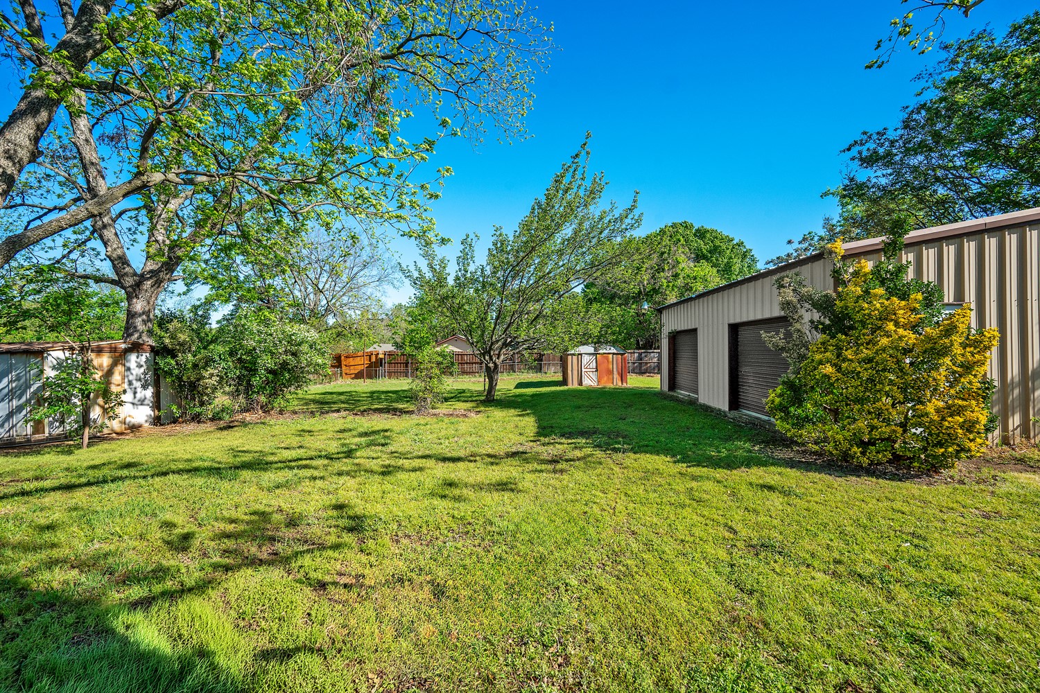 2615 W Johnson Street Denison TX 75020