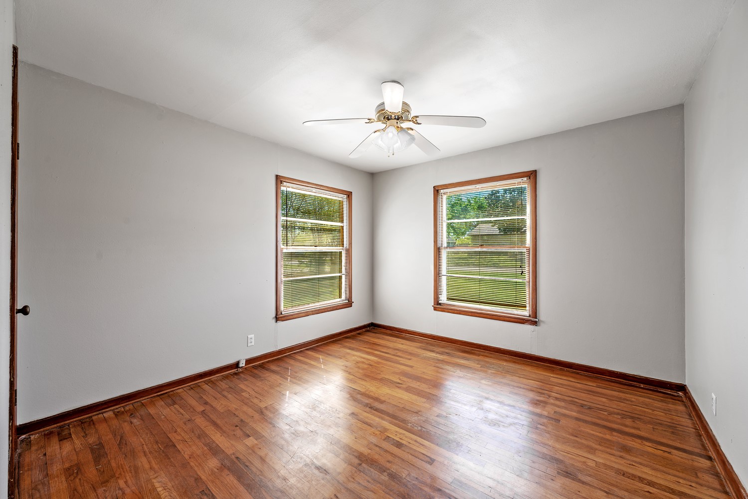 2615 W Johnson Street Denison TX 75020