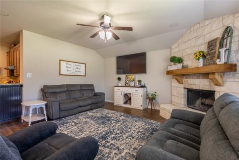 343 Amber Lane Nevada TX 75173