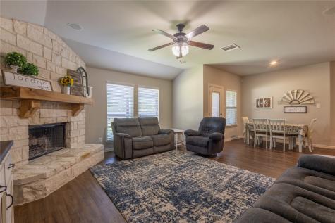 343 Amber Lane Nevada TX 75173