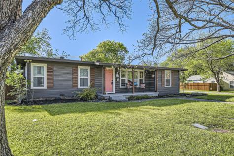 1206 S Pine Street Grapevine TX 76051