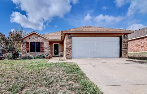 841 Beaver Creek Drive Burleson TX 76028