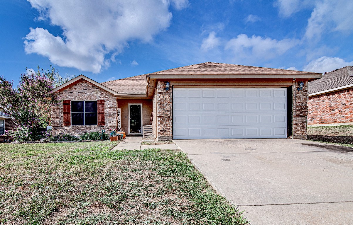 841 Beaver Creek Drive Burleson TX 76028